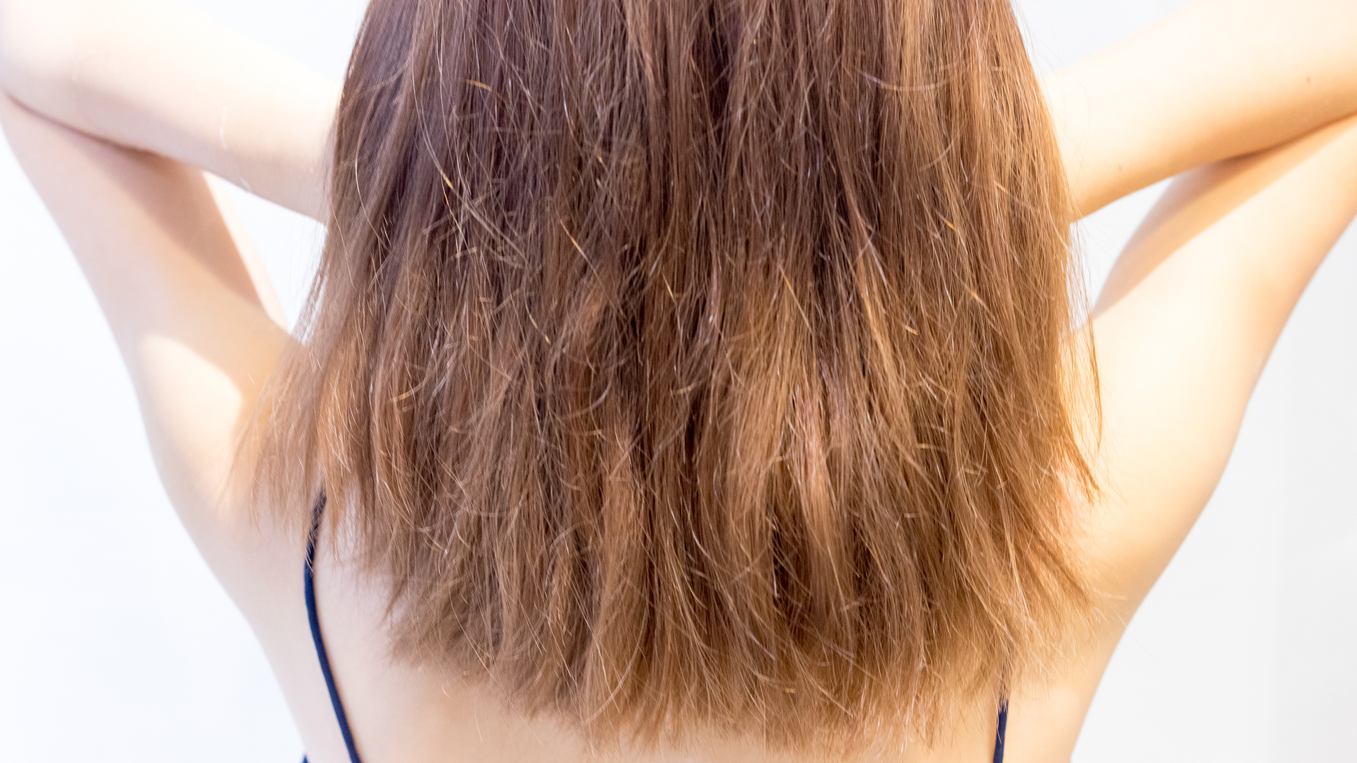 Как восстановить поврежденные волосы в домашних условиях и в салоне?